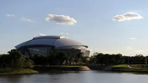 巴塞罗那西甲领先遇阻，塞尔塔战平保持不败